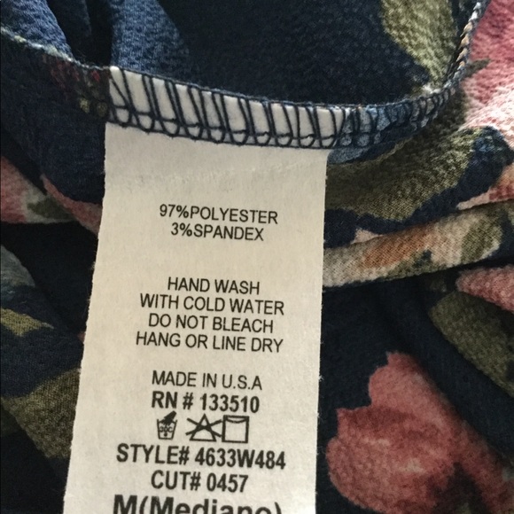 💔50% Off💔 Available by Angela Long Sleeve Floral - Picture 7 of 8